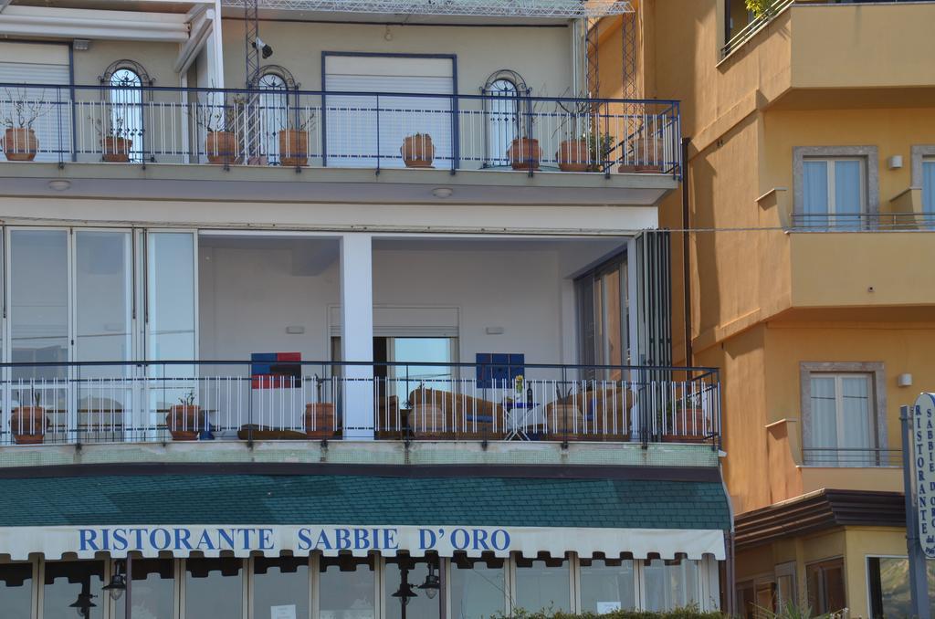 Ferienwohnung Terrazza Sul Mare Giardini-Naxos Exterior foto